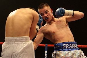Dua Petinju tak Terkalahkan...
