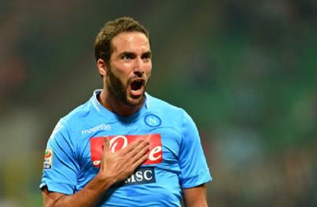 Higuain Beri Sinyal...