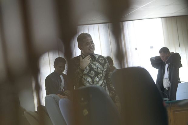 Jaksa Tuntut Eks Pejabat...