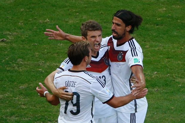 Goetze: Mueller Ganas...
