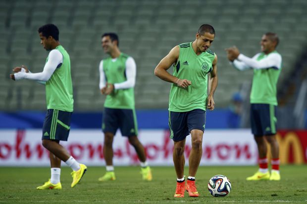 Chicharito Krisis Kepercayaan...