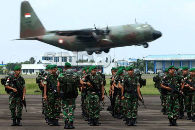 TNI Luruskan 16 Patok...