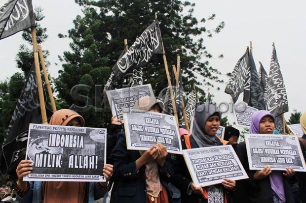 HTI Desak Wimar Witoelar...