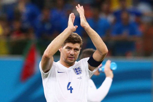 Gerrard Semangati Pemain...