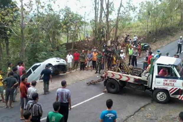 Tak Kuat Menanjak, Bus...