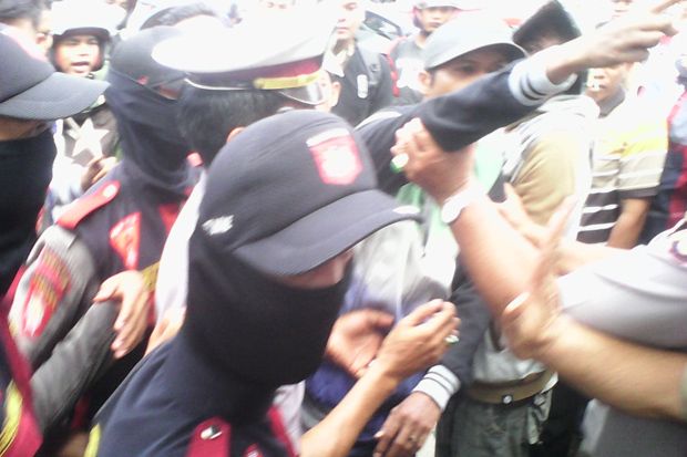 Demo Masalah Pupuk,...