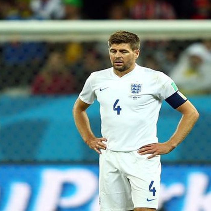 Gerrard Isyaratkan Pensiun...