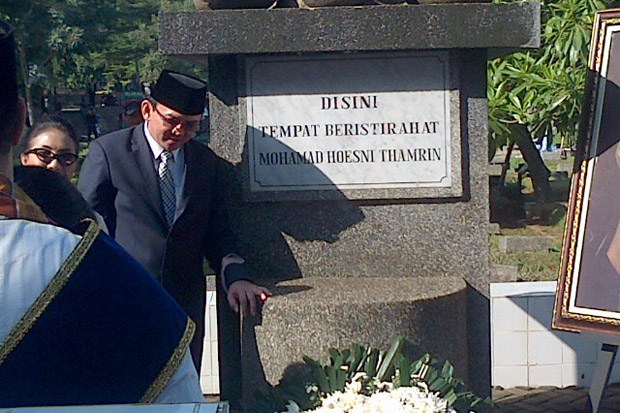 Ahok bangga pahlawan...
