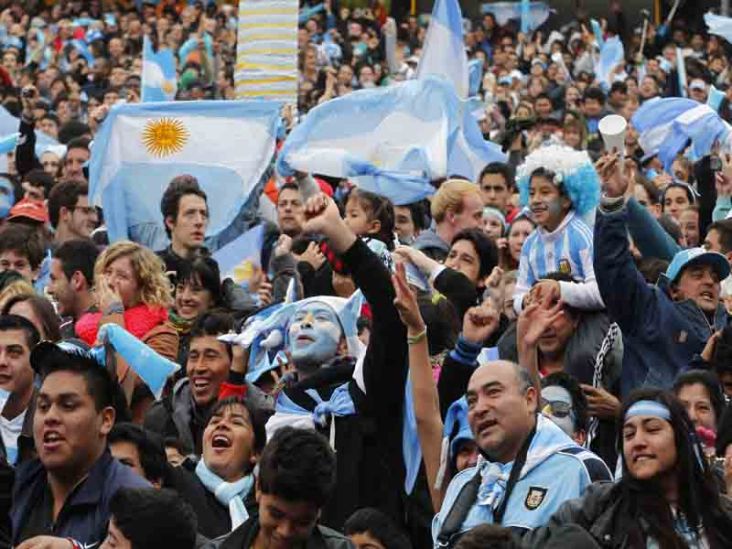 Fans Brazil dan Argentina...