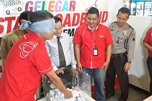 Gelegar Telkomsel Undi...