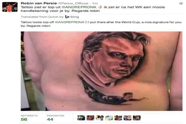 Abadikan van Persie...