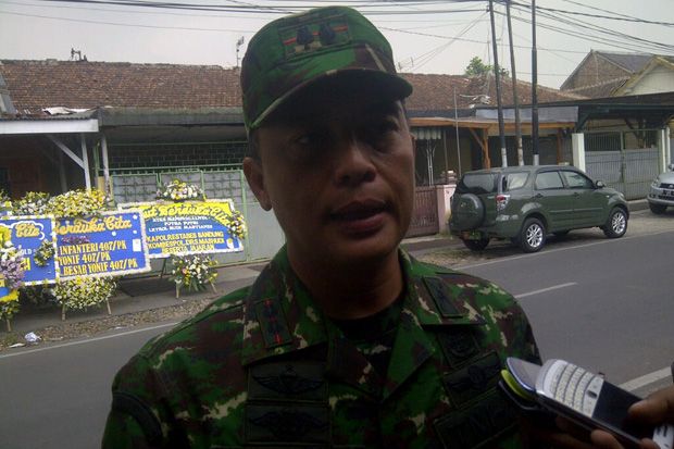 Den Intel Bantu Polisi...