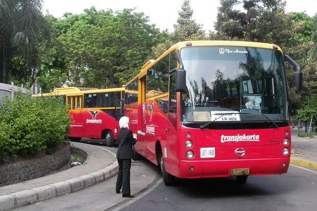 Transportasi Busway...
