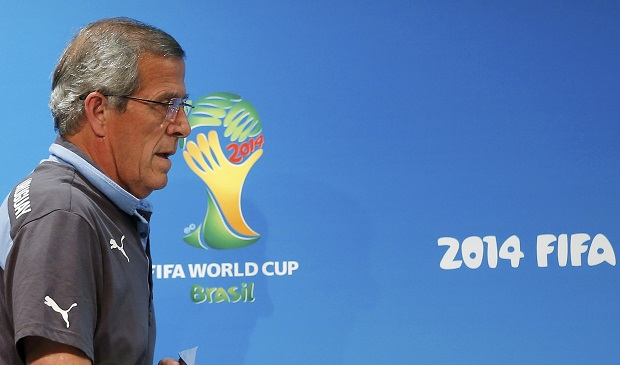 Protes FIFA, Pelatih...