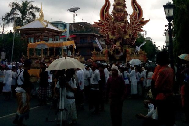 Ribuan Warga Ikuti Proses...