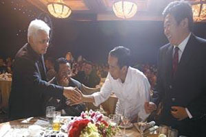 Ogar Kasih Skor, Jokowi...