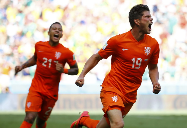 Dramatis, Penalti Huntelaar...