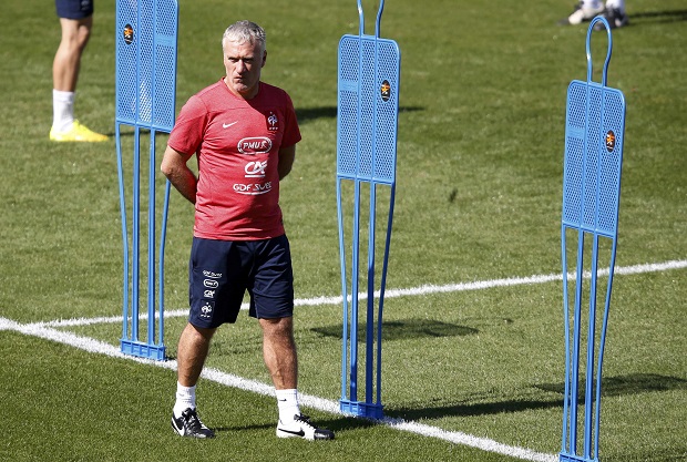 Deschamps Waspadai Fisik...