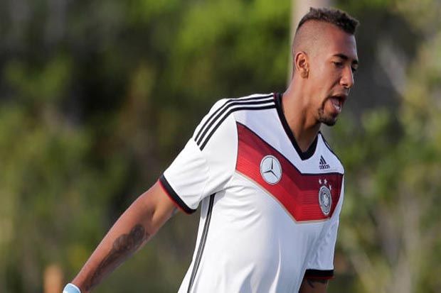 Boateng Pede Der Panzer...