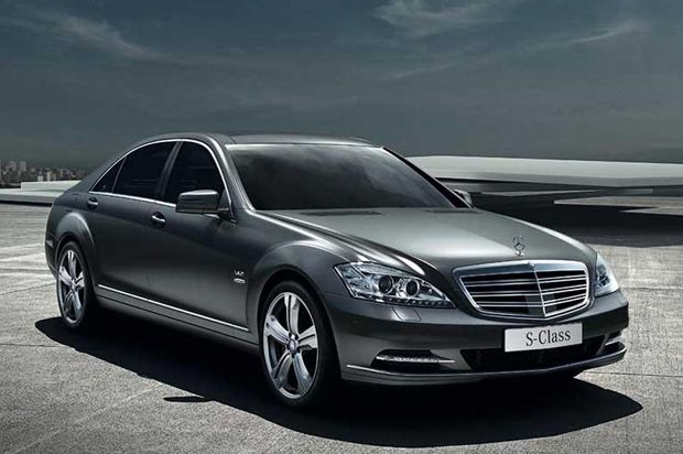 Penjualan Mercedes-Benz...