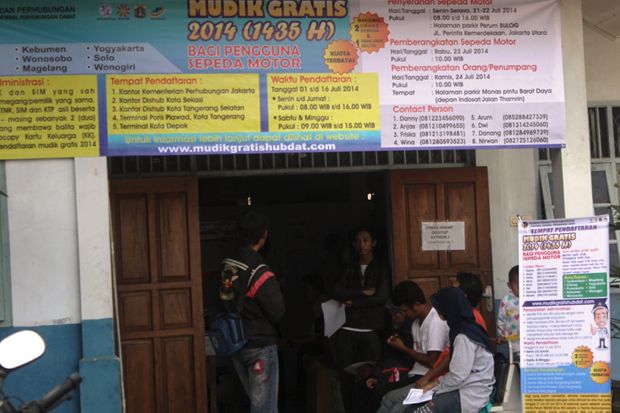 Puluhan Calon Pemudik...