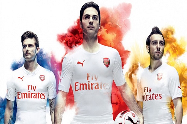 Arsenal Resmi Gandeng...
