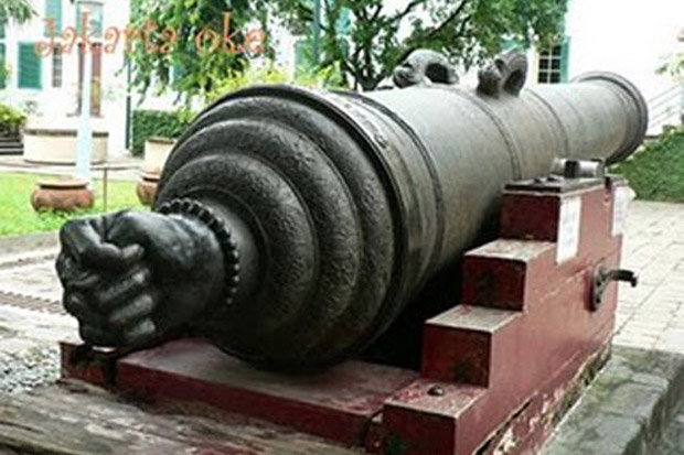 Meriam Ini Telah Menghamili...