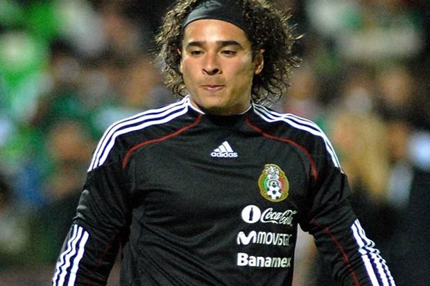 Ochoa Dilirik Sejumlah...