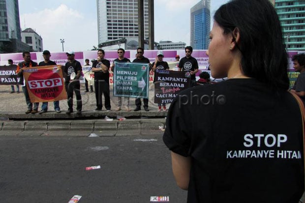 Kampanye Hitam untuk...