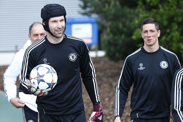 Cech Diragukan Bertahan...