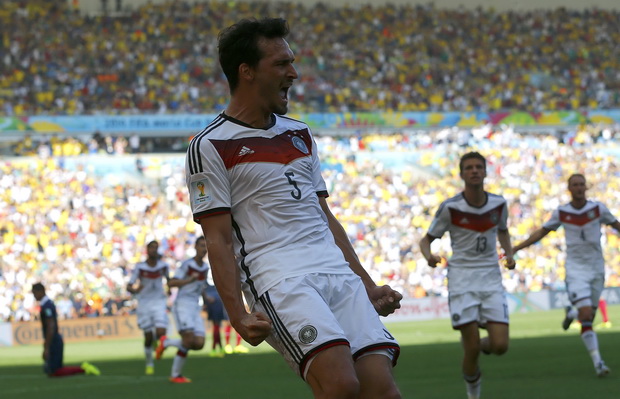 Tandukan Hummels Perdaya...