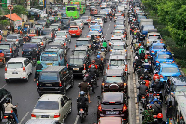 Transjakarta akan Gencarkan...