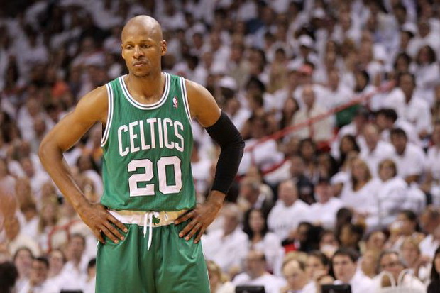 Celtics Perpanjang Kontrak...