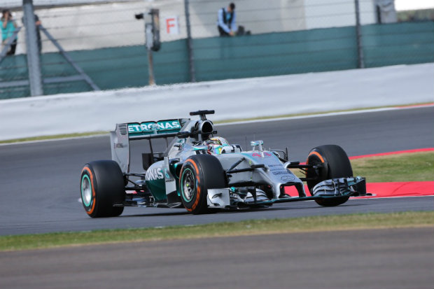 Hamilton Pasang Status...
