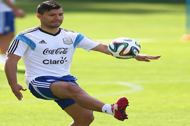 Aguero Berpeluang Main...