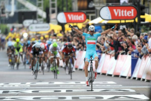 Nibali Kuasai Etape...