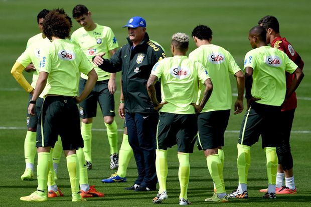Scolari Temukan Pengganti...