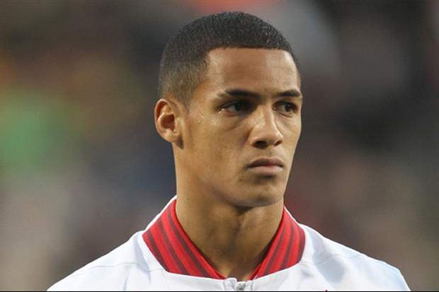 Tom Ince Merapat ke...
