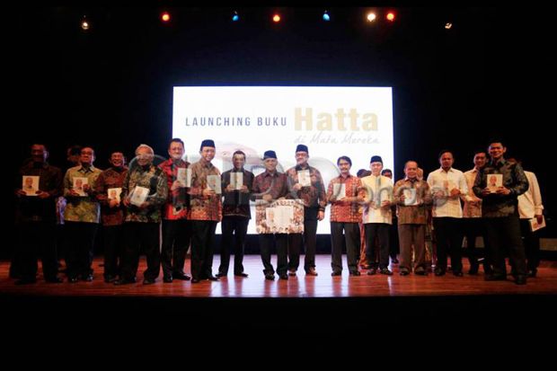 Puluhan Tokoh Beri Testimoni...