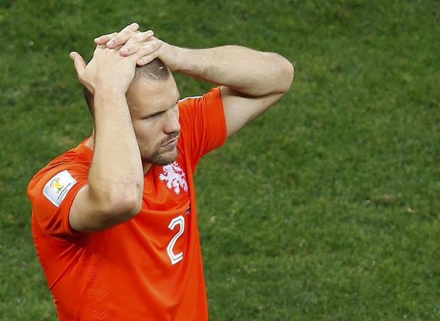 Gagal ke Final, Vlaar...