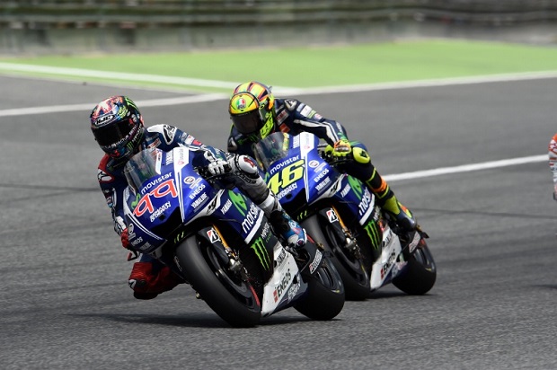 Rossi Ogah Cerai dengan...