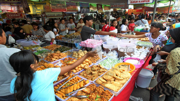 Takjil Berformalin Tersebar...