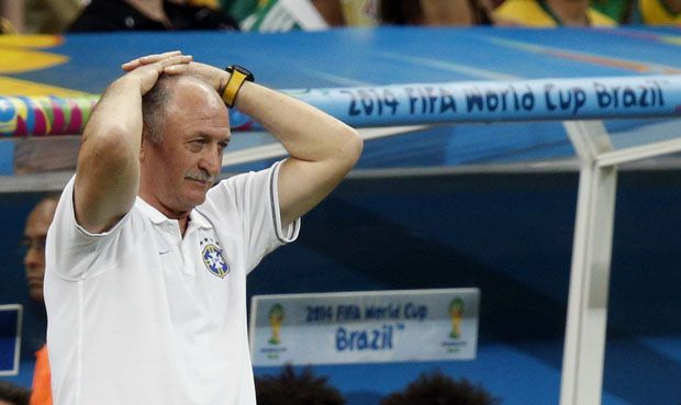 Scolari Akhirnya Dipecat