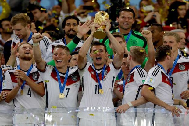 Ferdinand Yakin Jerman...