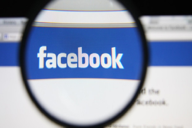 Tulis Status di Facebook,...