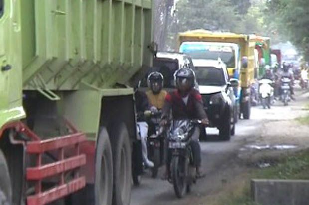 Warga Keluhkan Proyek...