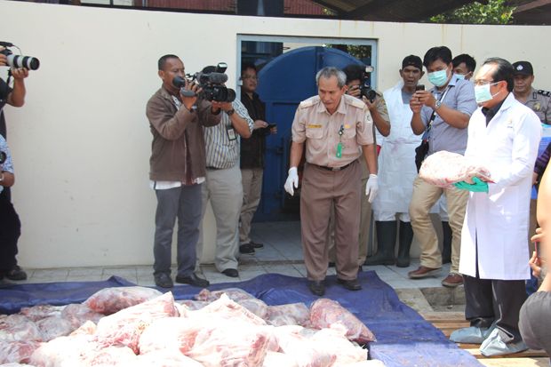 Kementan Musnahkan 7,4...