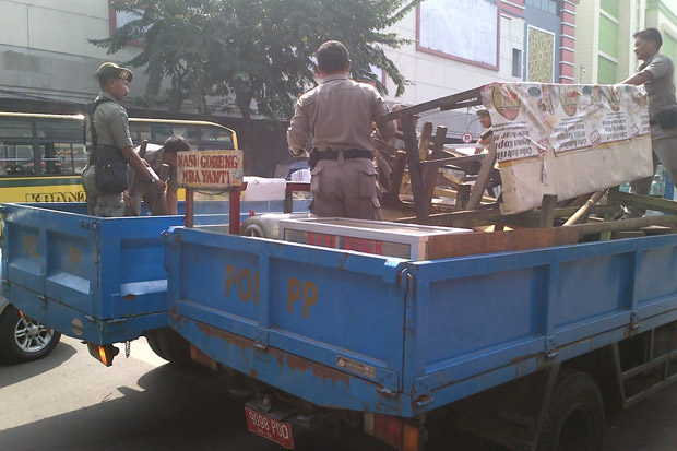 Dirazia, PKL Tanah Abang...