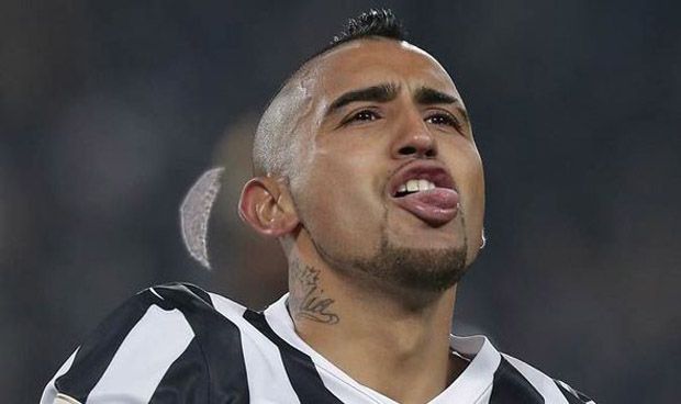 Soal Vidal, United Lempar...