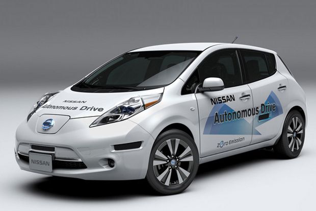 Mobil Nissan Otonom...